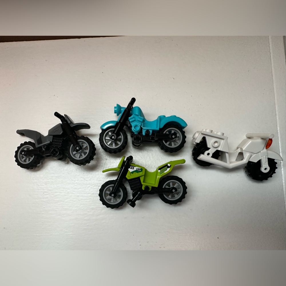 Lego Dirtbikes x 4